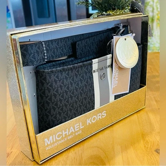Michael Kors Unisex Belt/Wallet Phone Bag NWT in Gift Box - Picture 2 of 9